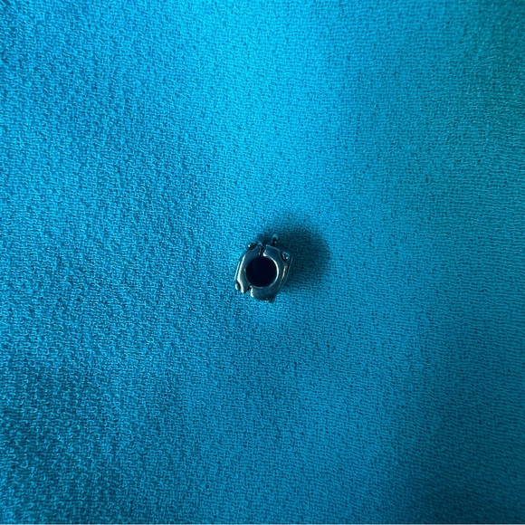 Pandora Adventure Suitcase Charm - Picture 4 of 4